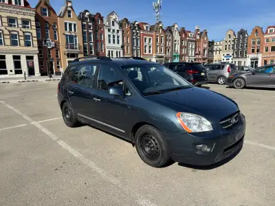 2009 Kia Rondo EX / EX-Premium / LX Clean title Active status Alberta Very clean and well-maintained...