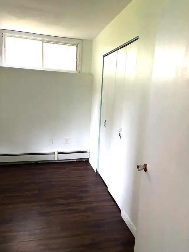 Shared house in Woodbury Drive, Halifax in Room Rentals & Roommates in City of Halifax - Image 8