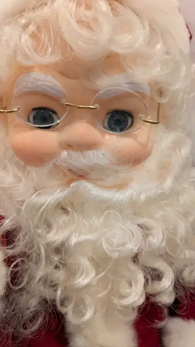 Beautiful animated Santa Claus, View more