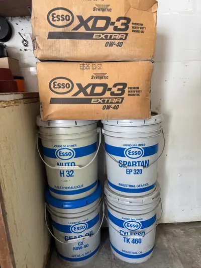 2 Cases of 0-40 Synthetic Oil. 1 Full Pail 80-90 1Full Pail Ep 320 1 Full Pail H32 And Partial Pail...