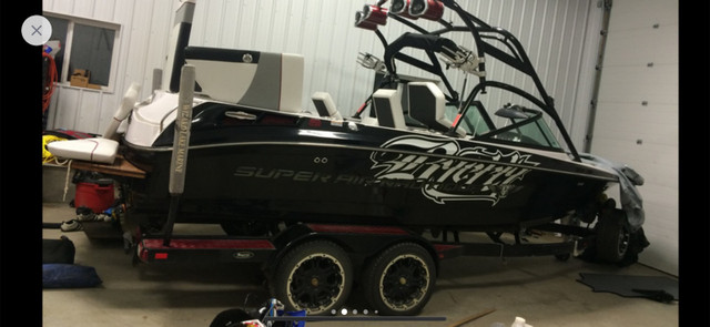 2010 super air nautique 210 in Powerboats & Motorboats in Strathcona County - Image 2