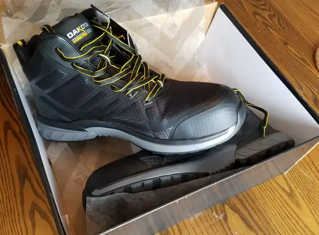 Bottes de travail DAKOTA in Men's Shoes in Laval / North Shore - Image 6