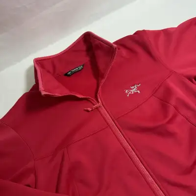 Arc’teryx Zip Up, View more