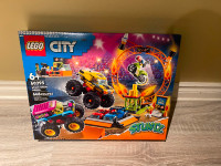 Lego City 60295 - Stunt Show Arena / Arène de Cascadeurs - NEUF