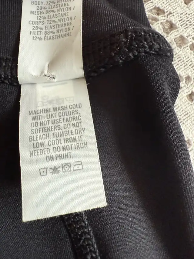 Aerie Woman’s High-Waisted Shorts (M) In excellent condition!! in Women's - Bottoms in City of Toronto - Image 9