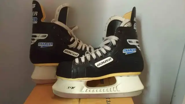 Bauer Charger Skates - Size 8 in Skates & Blades in City of Toronto - Image 2