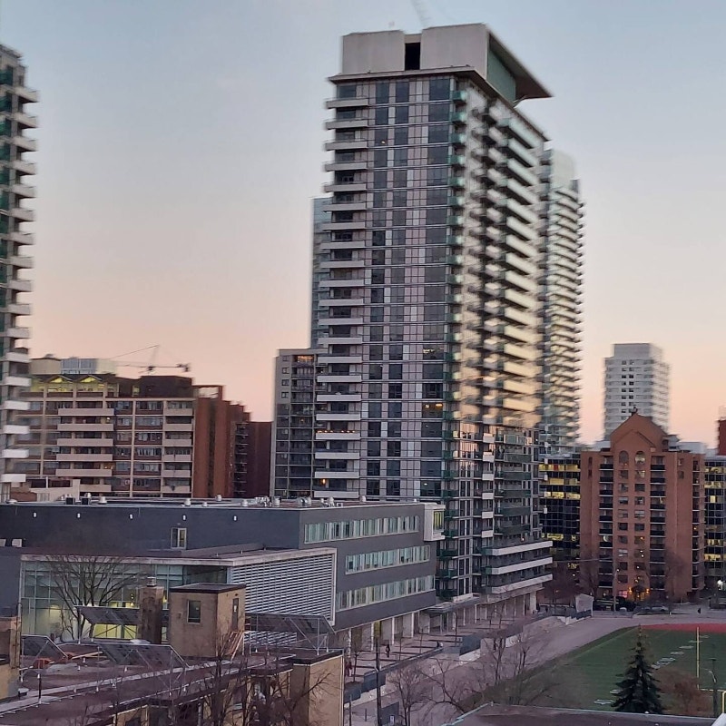 Fully furnished 12month sublease /2 BED,1 BATH /YongeEglinton Long