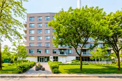 Superbe 4 1/2 moderne (2chambres et 2 toilettes)
