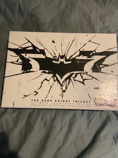The dark Knight trilogy box, View more