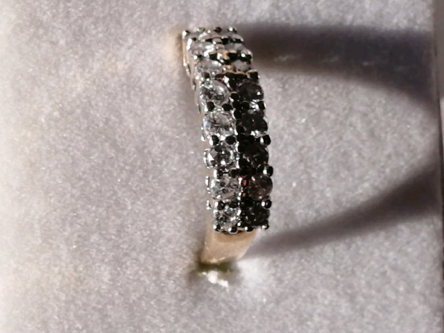 DIAMOND RING in Jewellery & Watches in Kitchener / Waterloo - Image 4