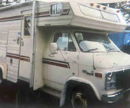 1981 RV with six brand new tires in RV & Camper Parts & Accessories in Cranbrook - Image 2