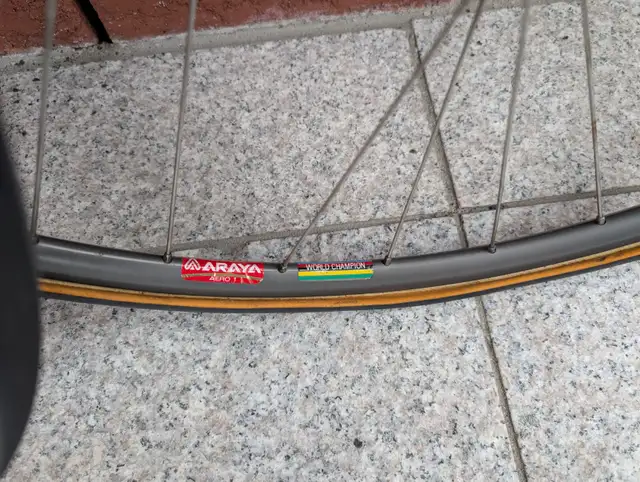 Handbuilt 700c track Tubular araya rims on suntour superbe in Frames & Parts in Ottawa - Image 5