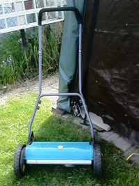 Push mowers (reel mower) REDUCED Fiskars and Yardworks