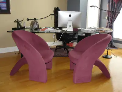 2 FAUTEUILS DE STYLE MODERNE, View more