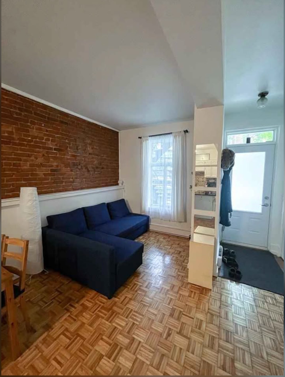 Room in Pateau Mont Royal — photo 3