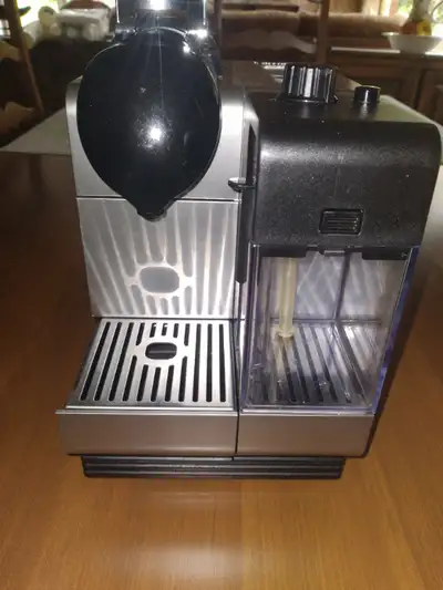 machine a cafe NESPRESSO, View more