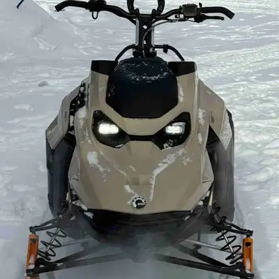 2024 Summit Adrenaline with Edge package. 850 E-TEC, 146” track, Gen5 chassis. Lightweight, responsi...