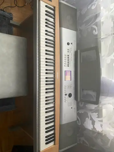 Yamaha DGX-620 88-Key Weighted Digital Piano + Stand & Bench, View more