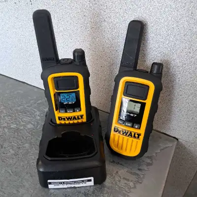 Dewalt Heavy duty 2 Way Raido Dock(30725681), View more