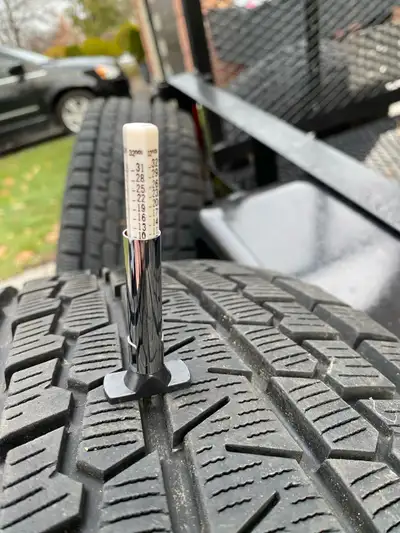 Yokohama ice guard 225/70/16 snow tires 10/32 seconds tread depth Excellent condition Mounted on ste...