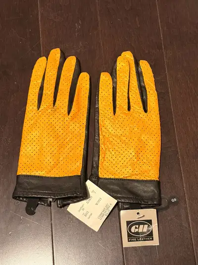 fine leather gloves women’s size small new never worn, View more