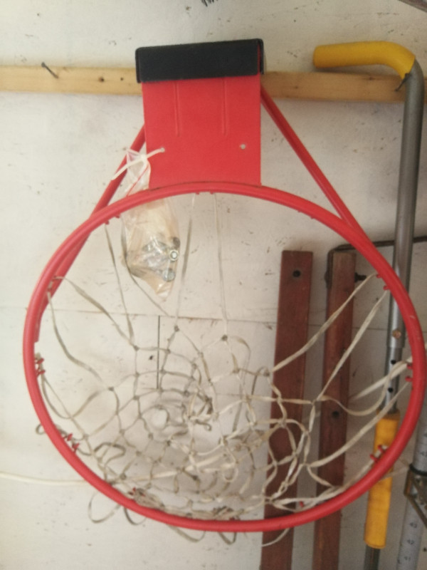 Basketball Hoop and Backboard For Sale in Porters Lake. in Basketball in Dartmouth