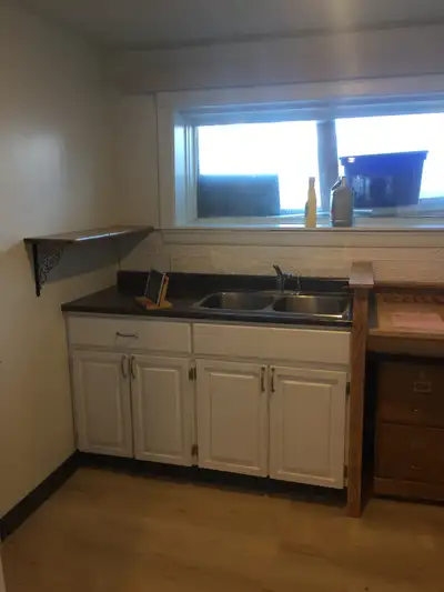 Small Legal suite, Single occupancy, close to bus stop, own entrance $1300 per month and $1300 secur...