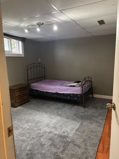 The room is located Meade SSFC in nice Clean family home. Close to Shoppers, And mapleridge Plaza. 3...