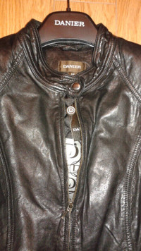 Manteau de cuir neuf P DANIER femme Women's New Leather Jacket S