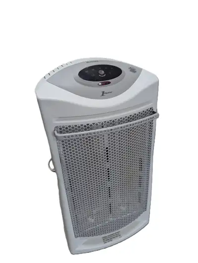 Stay warm and cozy with this used Holmes Infrared Space Heater, featuring convenient Z-Touch control...
