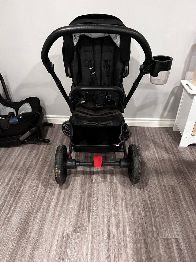 NUNA MIXX Stroller (2017) + winter cover in Strollers, Carriers & Car Seats in Hamilton - Image 3