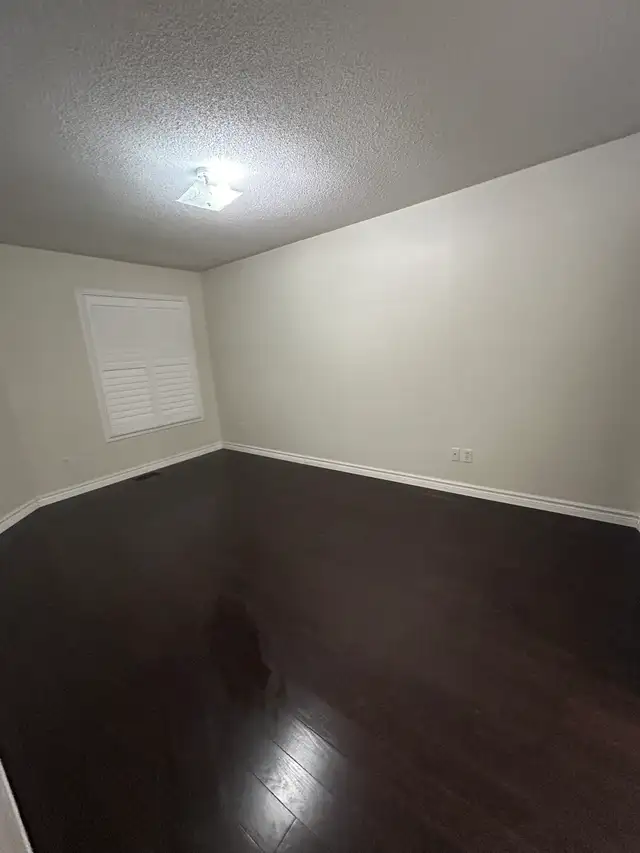 Spacious 3+ Bedroom End-Unit Townhome for Lease in Long Term Rentals in City of Toronto - Image 10