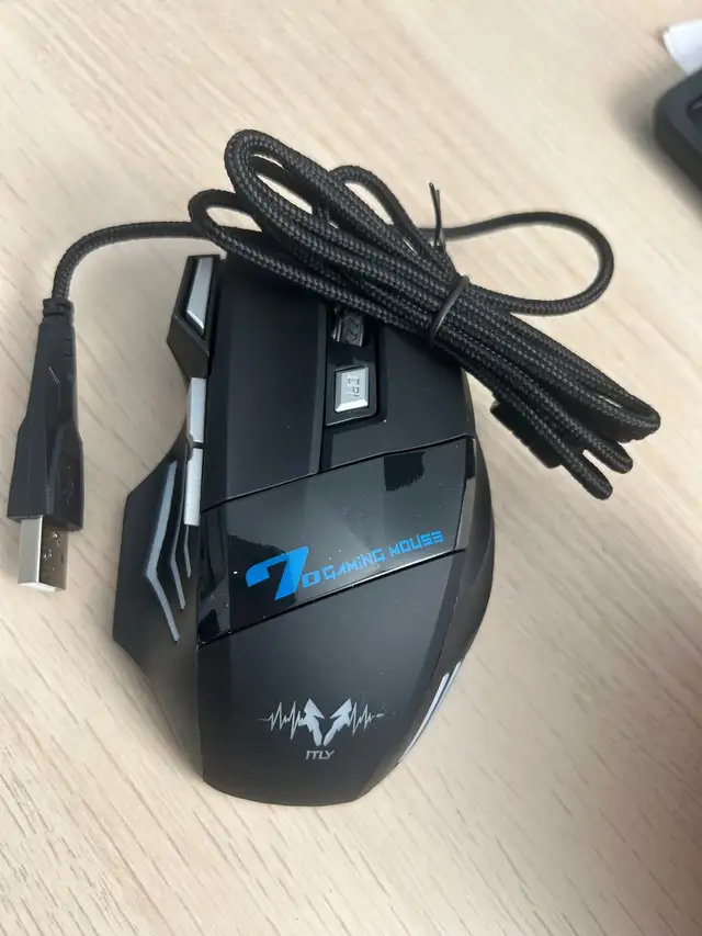 Gaming Mouse in Mice, Keyboards & Webcams in City of Montréal - Image 4