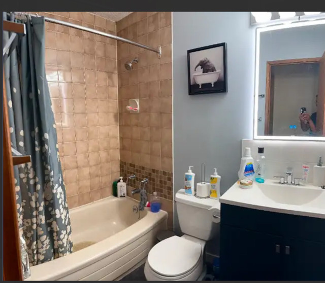 FREE 1st month Private room in Edgemont NW in Room Rentals & Roommates in Calgary - Image 2