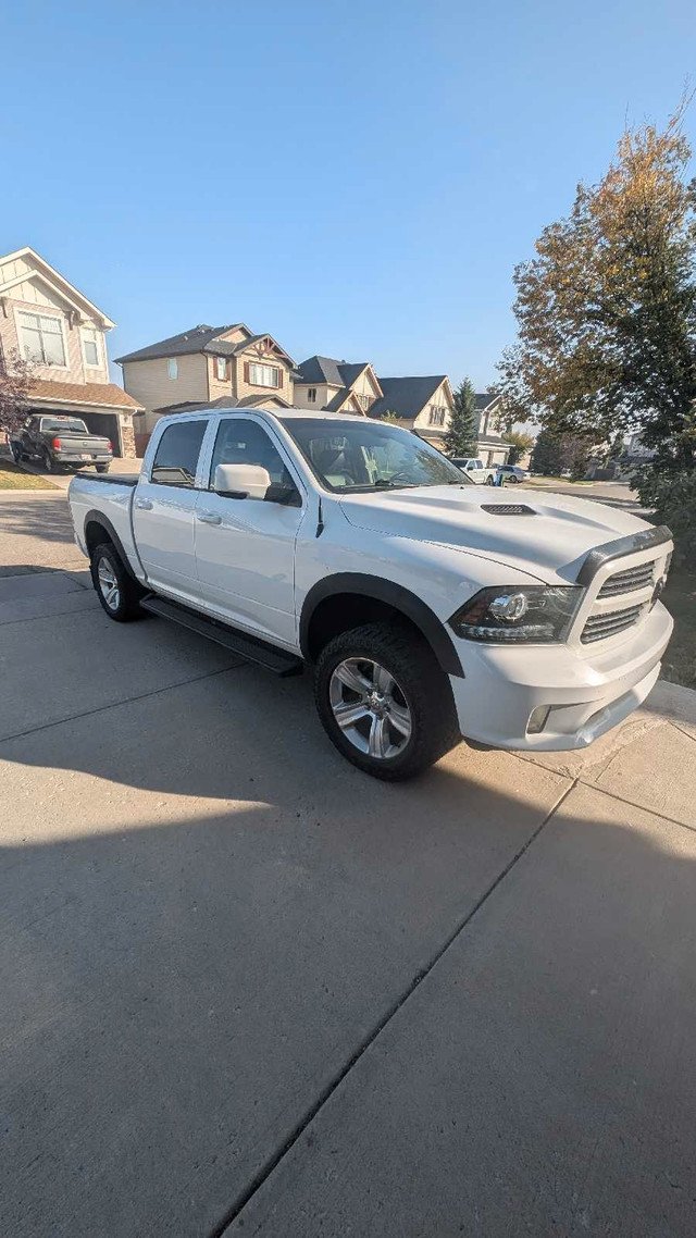 2014 Dodge Ram 1500 in Cars & Trucks in Calgary - Image 4