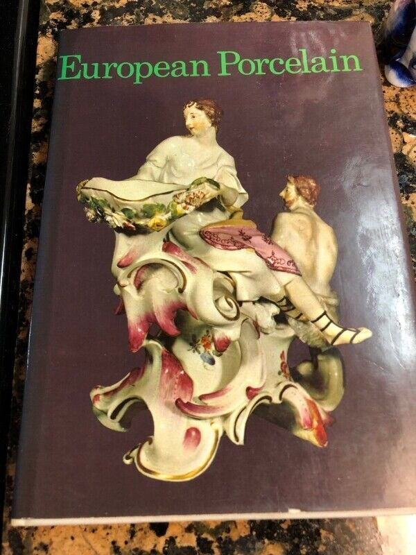 EUROPEAN PORCELAIN Rare Vintage Book 1969 Edition by Mina Bacci in Arts & Collectibles in City of Toronto - Image 3