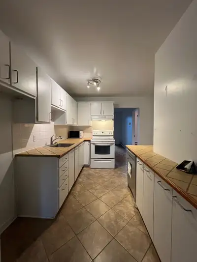 51/2 près de Pix-IX  à louer 1600$