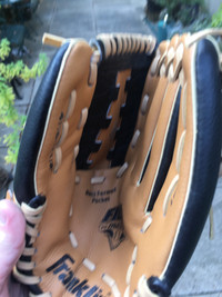 I’m selling a brand new Franklin baseball glove