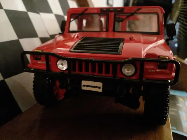 Diecast 1:18 Hummer H1 wagon hard top in Arts & Collectibles in City of Montréal - Image 4