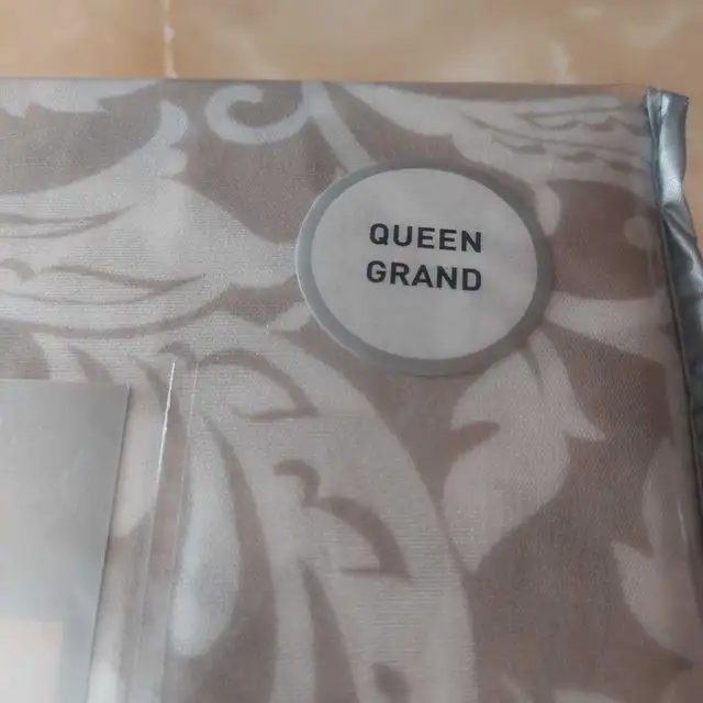 4 piece microfiber queen sheet set in Bedding in Charlottetown - Image 5