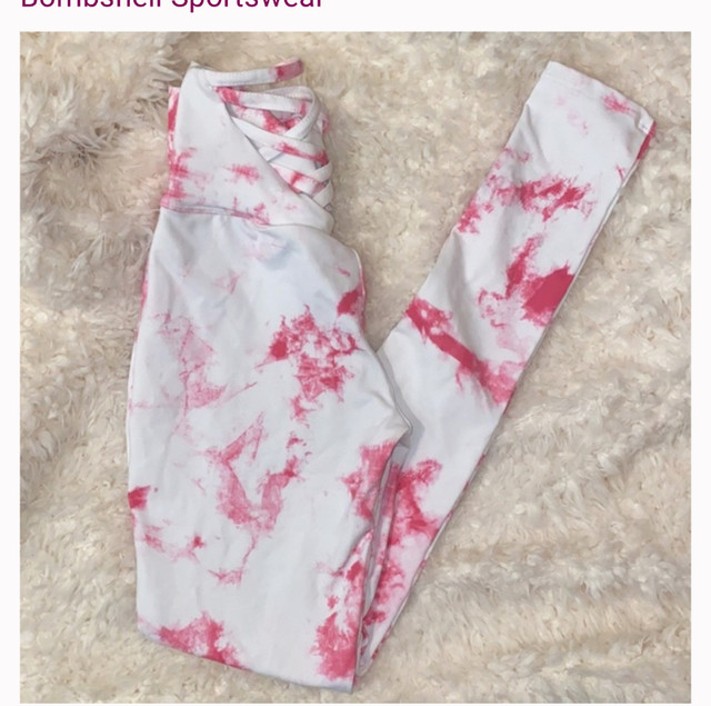 Bombshell Sportswear Sexy Back pink Tie Dye Leggings pink xXS in Women's - Bottoms in Kitchener / Waterloo - Image 3