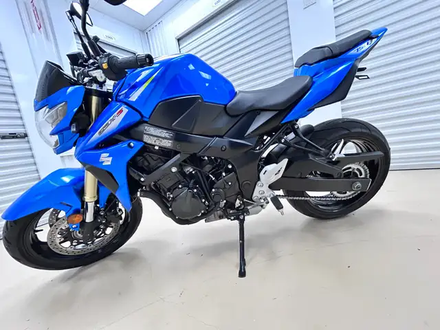 2016 SUZUKI GSX-S 750 in Sport Touring in Ottawa - Image 4