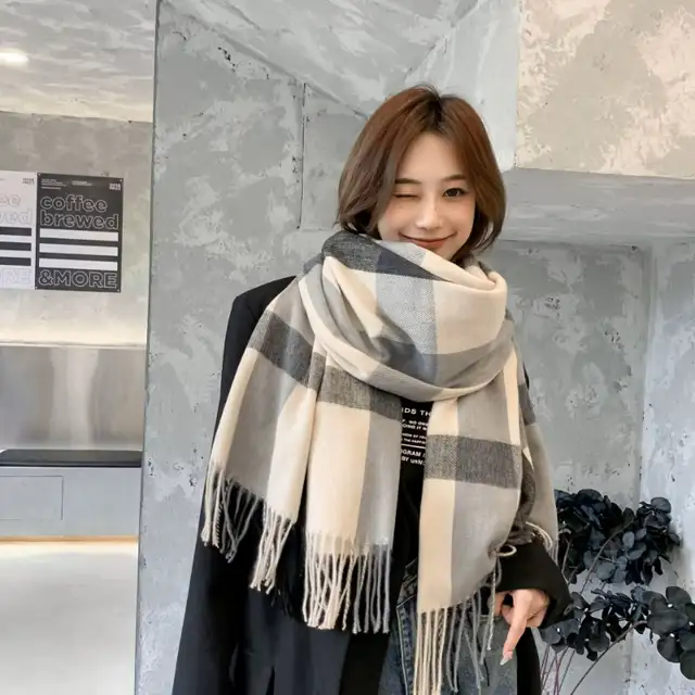 Womens Winter Shawl in Women's - Tops & Outerwear in City of Toronto - Image 2