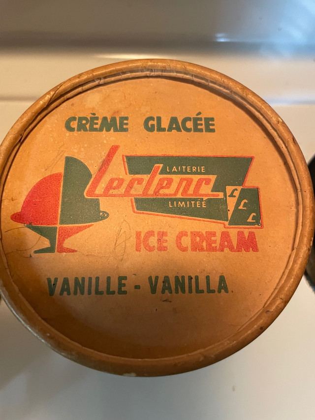 Contenant crème glacée Leclerc  Granby  dans Art et objets de collection  à Longueuil/Rive Sud - Image 4