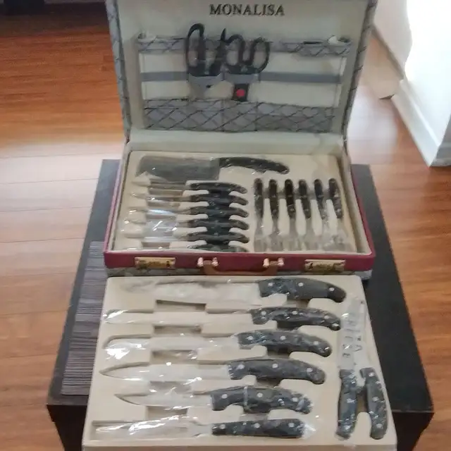 MONALISA, 23 Pieces cutlery set with Briefcase in Kitchen & Dining Wares in City of Toronto - Image 3
