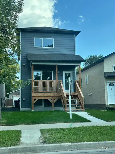 2 Bedroom Basement Suite for Rent – Old St. Vital (38A Vivian Ave), Winnipeg ! PLEASE NOTE THIS IS A...