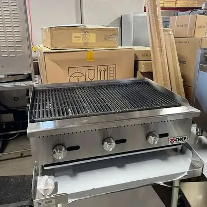 Commercial 36" Manual Radiant Charbroiler -35,000 BTUs/Burner in Other in City of Toronto - Image 4