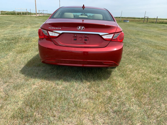 2011 Hyundai Sonata in Cars & Trucks in Lethbridge - Image 3