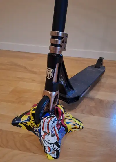 Selling my Mongoose RISE 110 EXPERT stunt/freestyle scooter. It's been barely ridden and is in great...