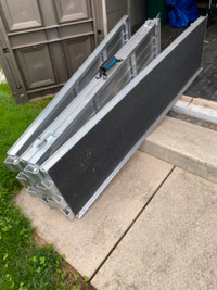10 Foot Suitcase Trifold Ramp
